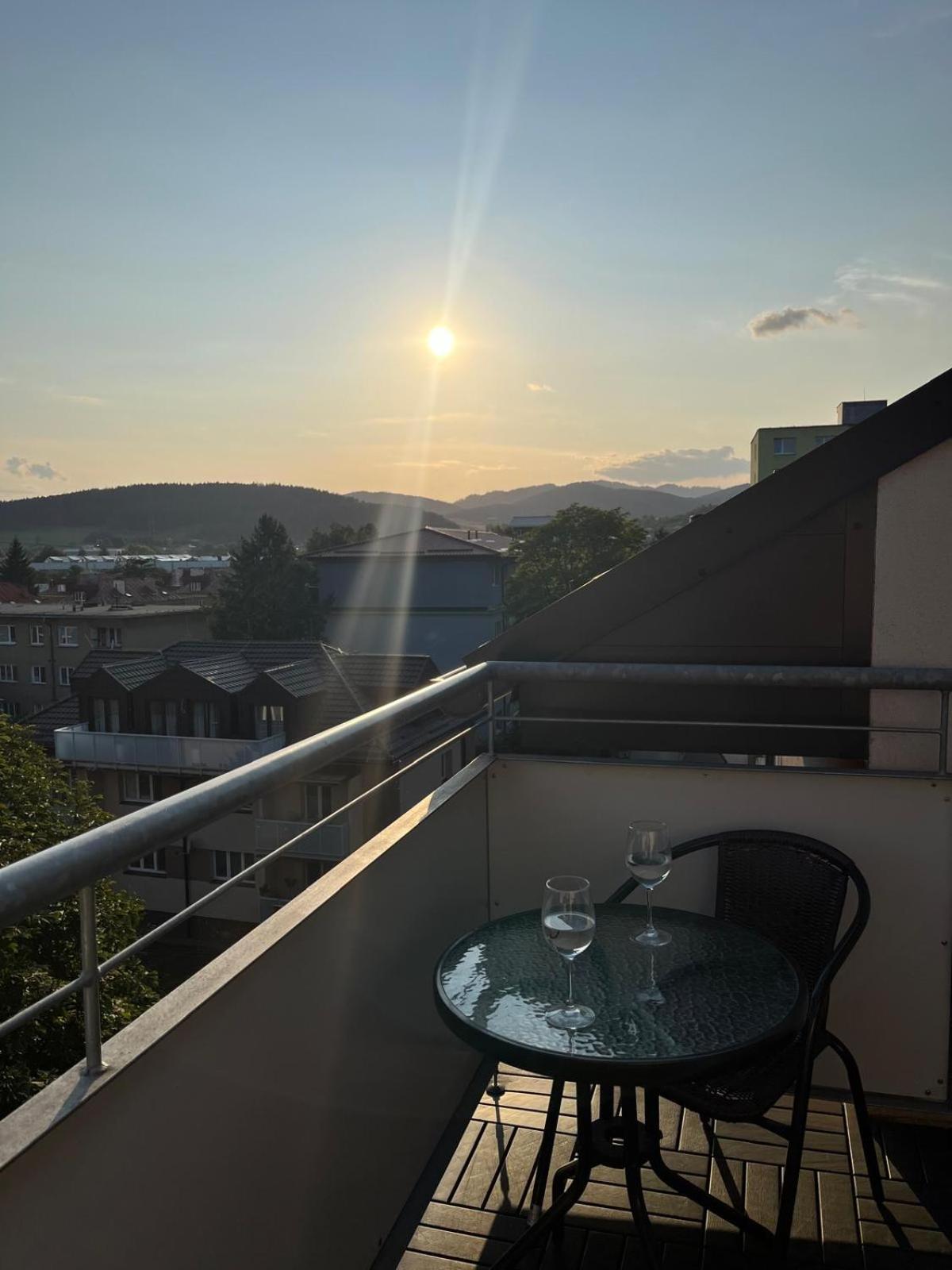 Tranquille Inn Apartment Kysucke Nove Mesto Buitenkant foto