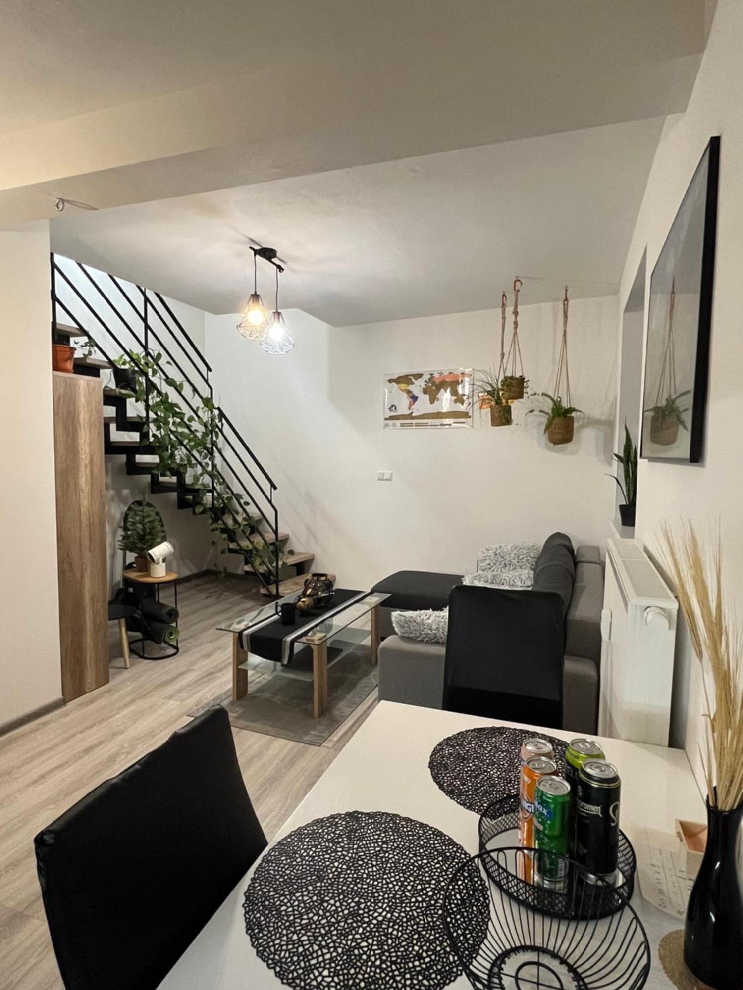 Tranquille Inn Apartment Kysucke Nove Mesto Buitenkant foto